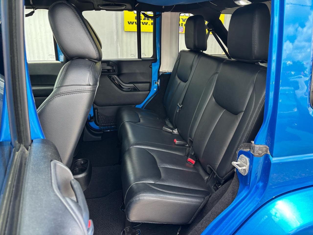 Jeep Wrangler Unlimited 4WD 4dr Altitude 2014