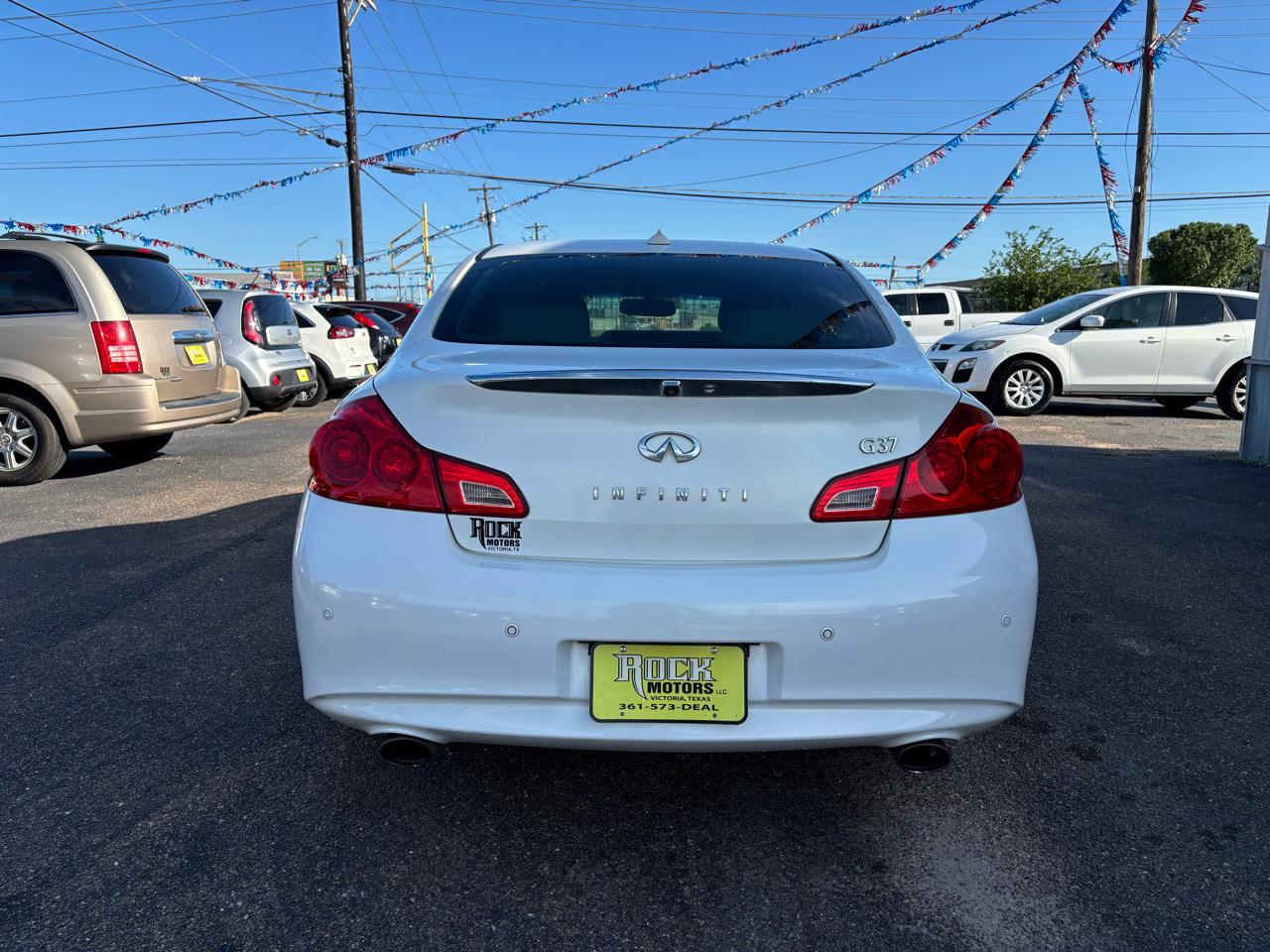 Infiniti G37 Sedan 4dr Journey RWD 2012