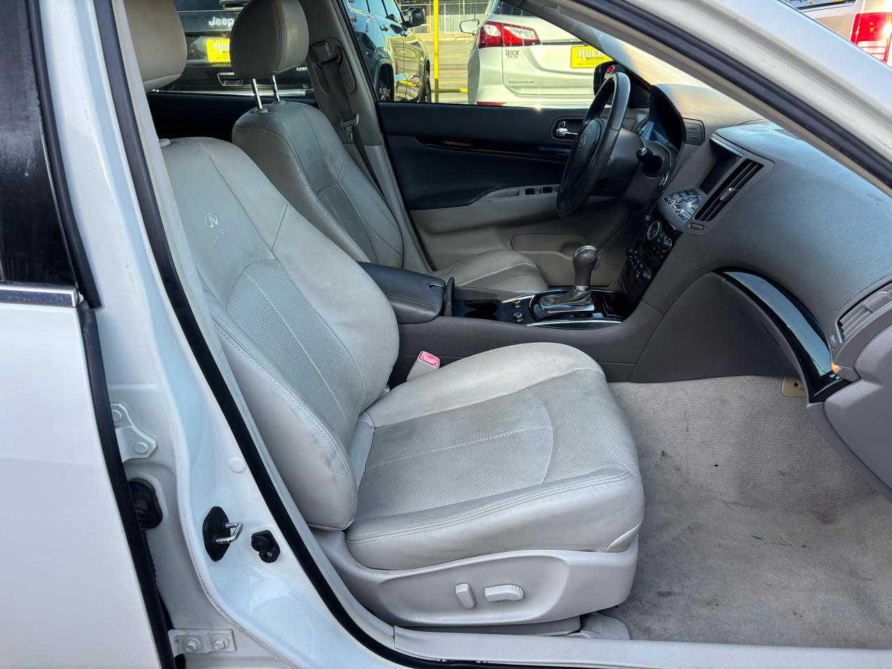 Infiniti G37 Sedan 4dr Journey RWD 2012