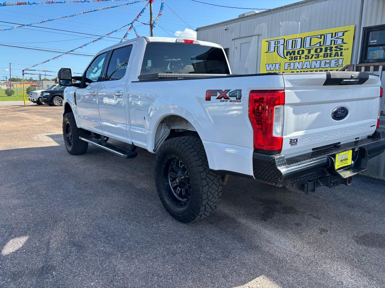 Ford Super Duty F-250 SRW XLT 4WD Crew Cab 6.75' Box 2017