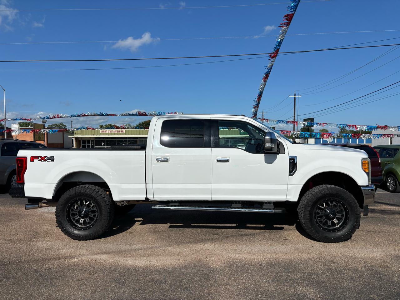 Ford Super Duty F-250 SRW XLT 4WD Crew Cab 6.75' Box 2017