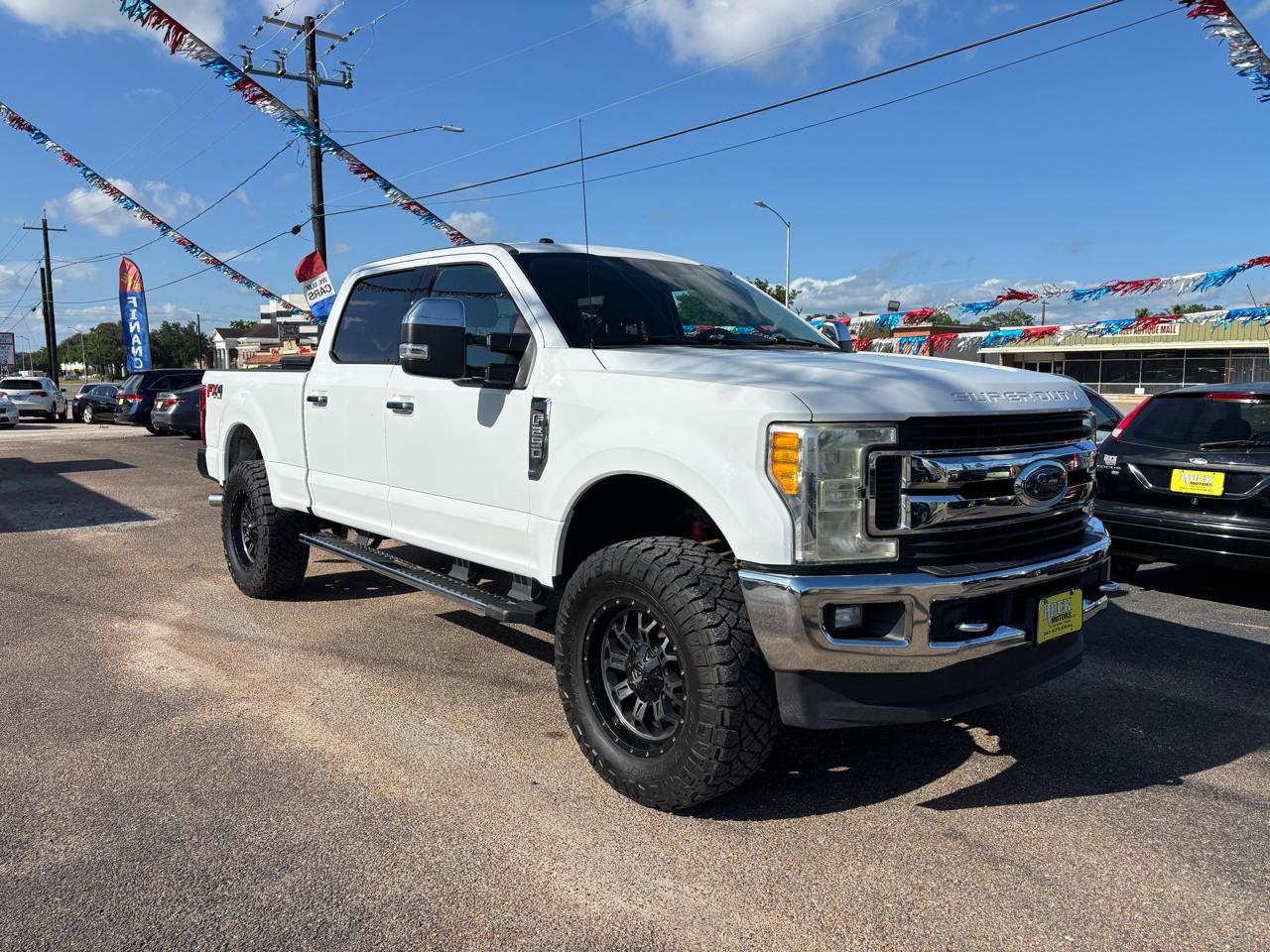 Ford Super Duty F-250 SRW XLT 4WD Crew Cab 6.75' Box 2017