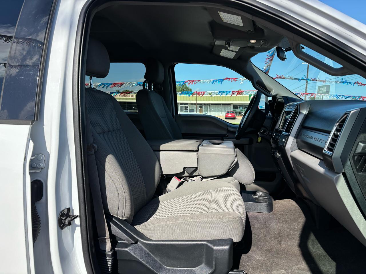 Ford Super Duty F-250 SRW XLT 4WD Crew Cab 6.75' Box 2017