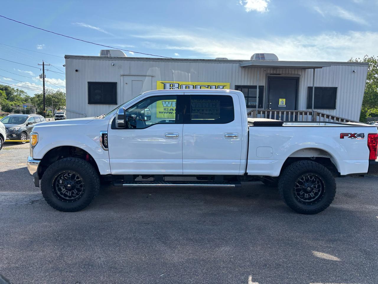 Ford Super Duty F-250 SRW XLT 4WD Crew Cab 6.75' Box 2017