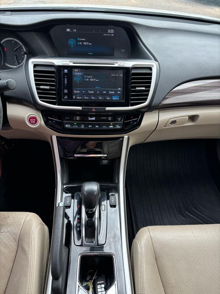 Honda Accord Sedan Touring Auto 2017