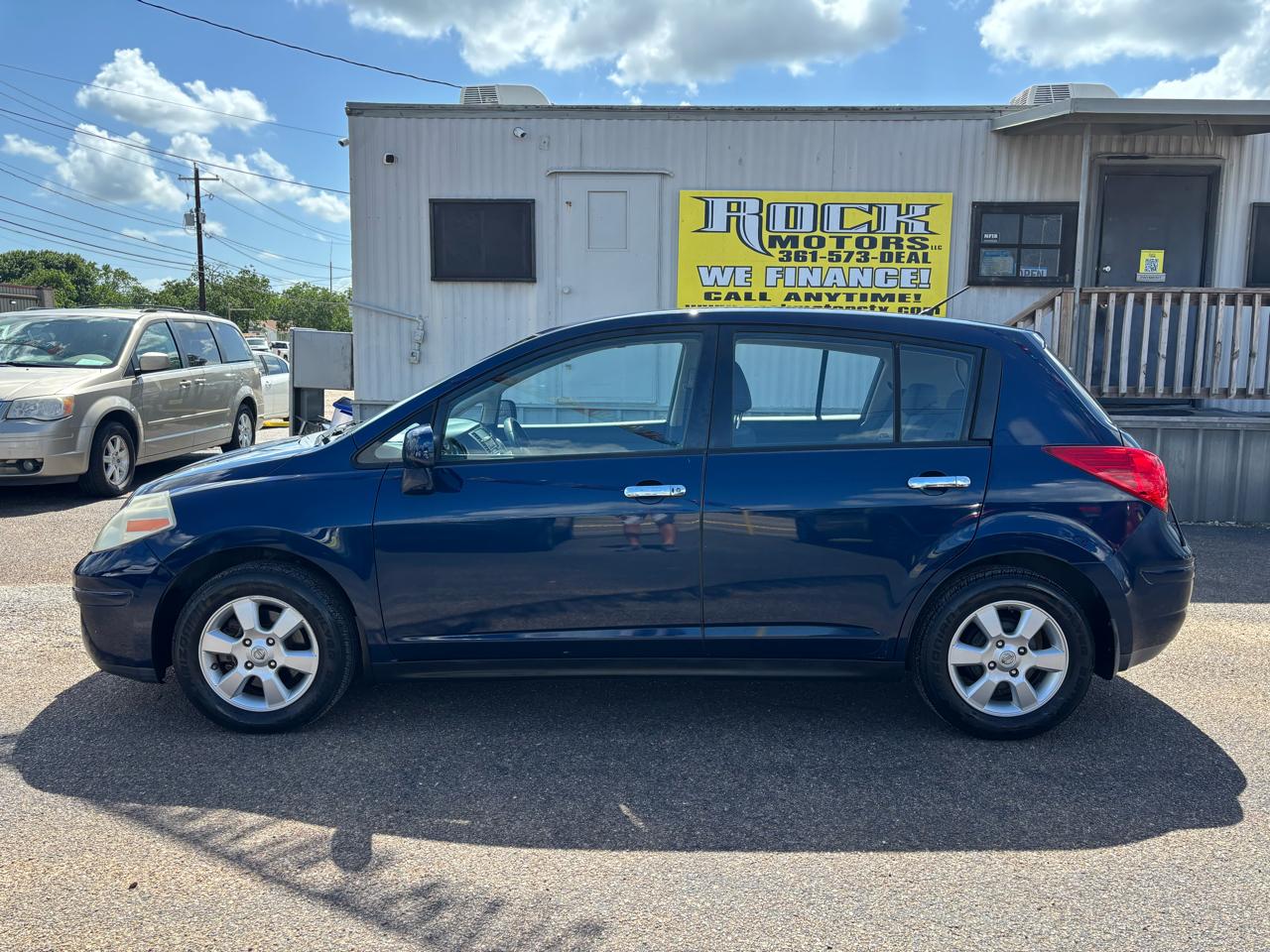 Nissan Versa 5dr HB I4 Man 1.8 SL 2008