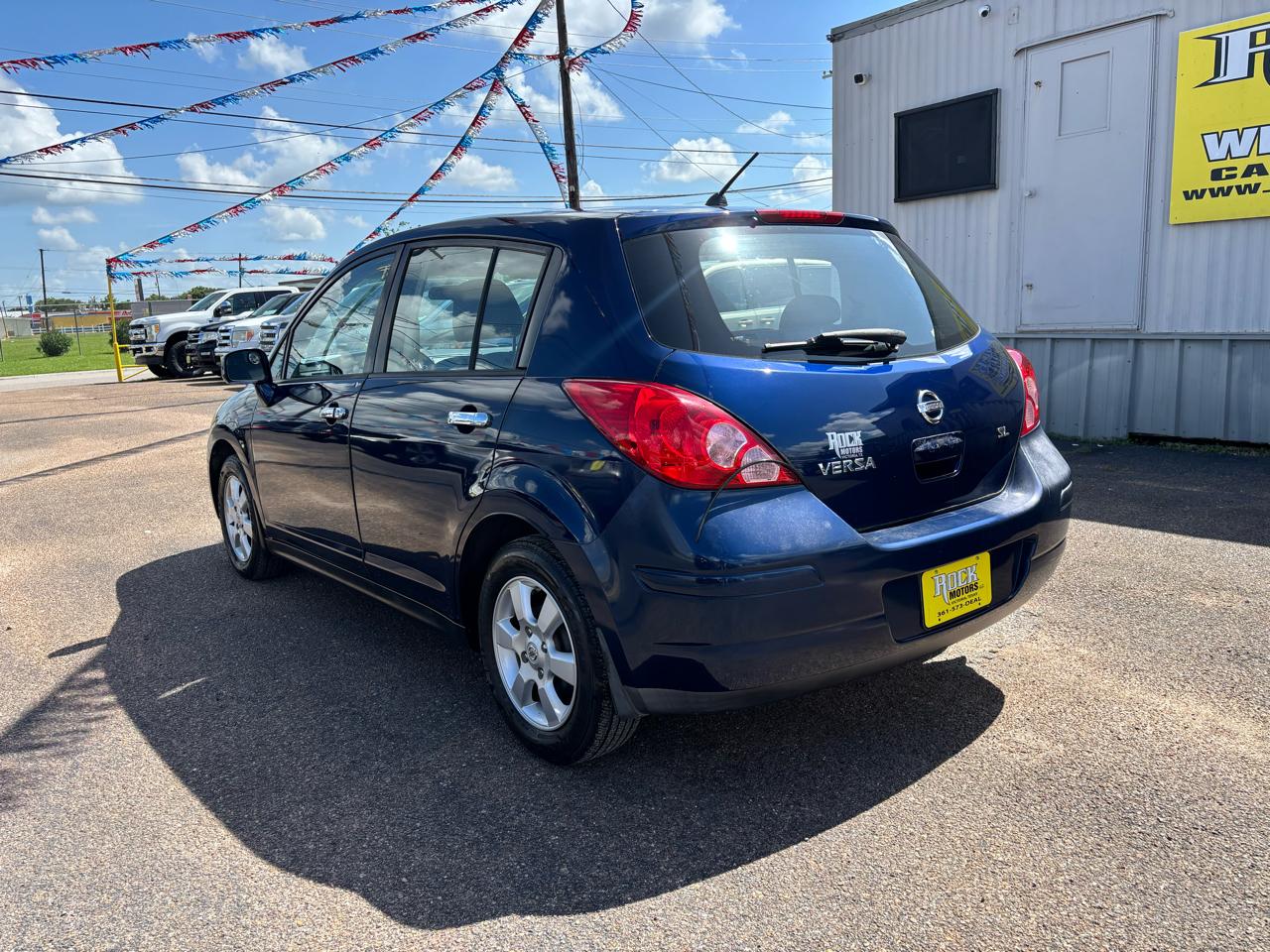 Nissan Versa 5dr HB I4 Man 1.8 SL 2008