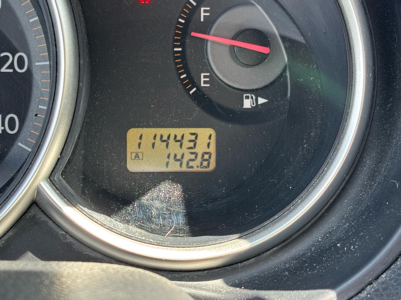 Nissan Versa 5dr HB I4 Man 1.8 SL 2008