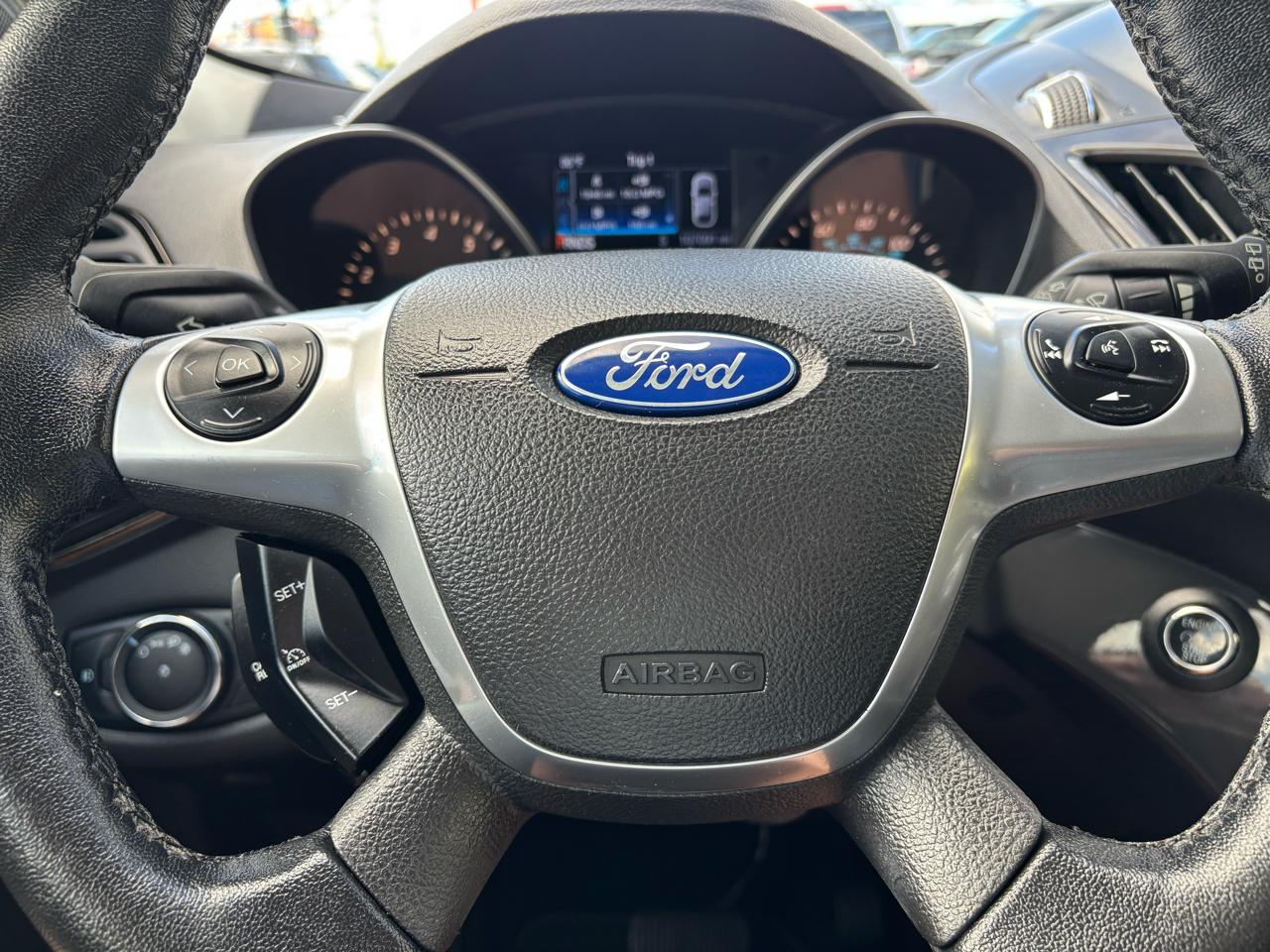 Ford Escape FWD 4dr Titanium 2015