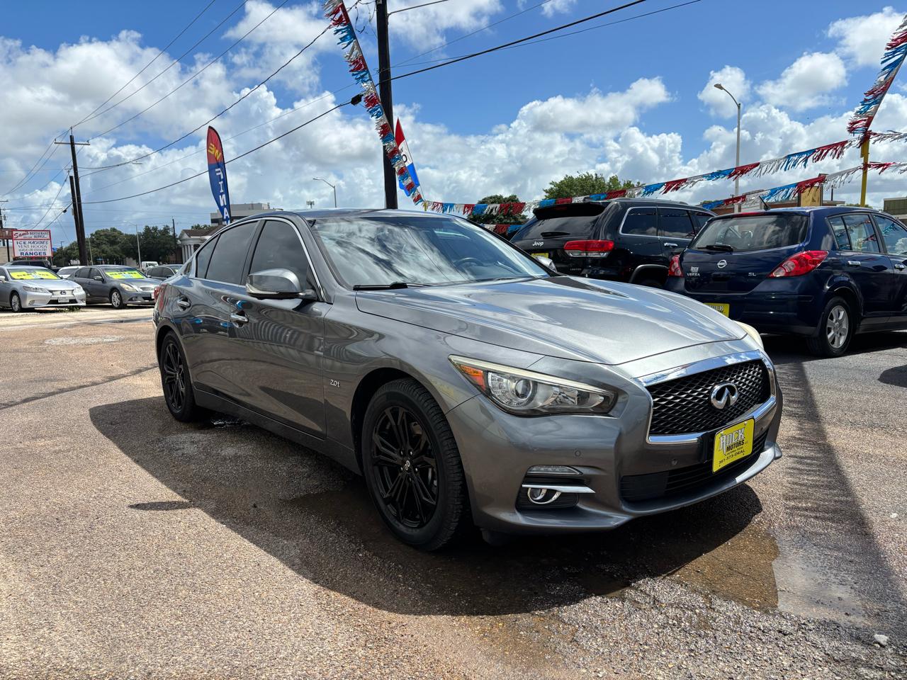 Infiniti Q50 4dr Sdn 2.0t Premium RWD 2016