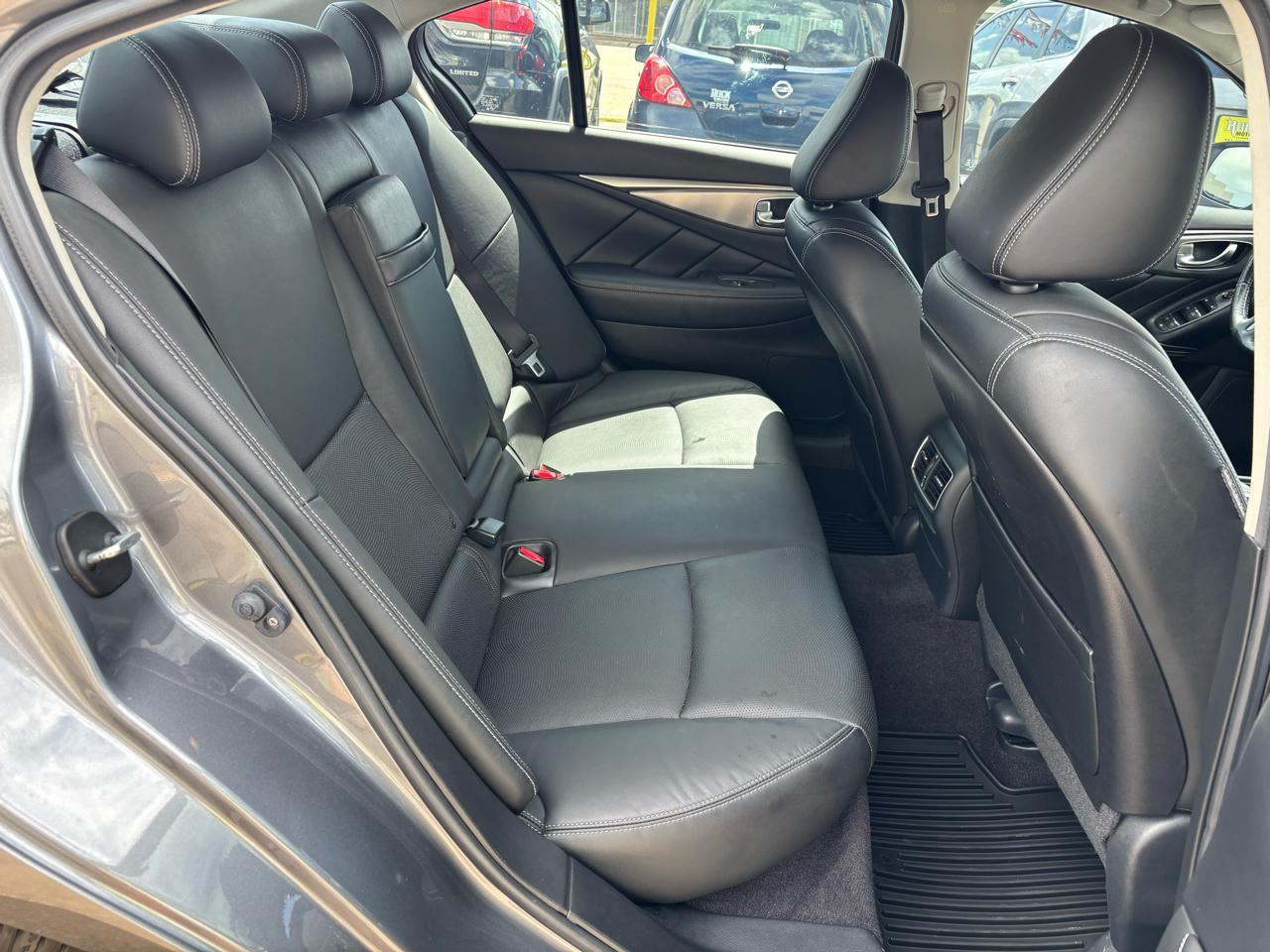 Infiniti Q50 4dr Sdn 2.0t Premium RWD 2016