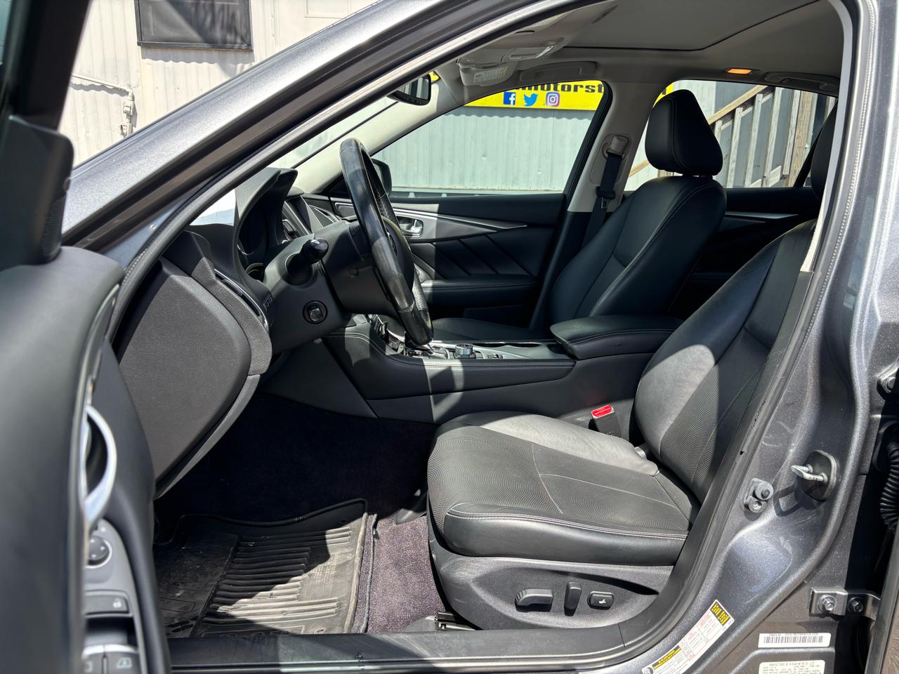 Infiniti Q50 4dr Sdn 2.0t Premium RWD 2016