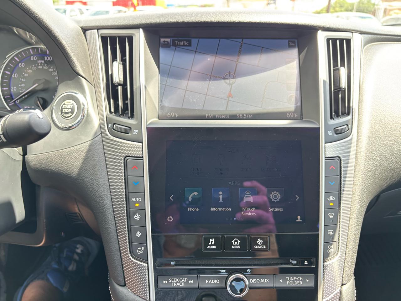Infiniti Q50 4dr Sdn 2.0t Premium RWD 2016