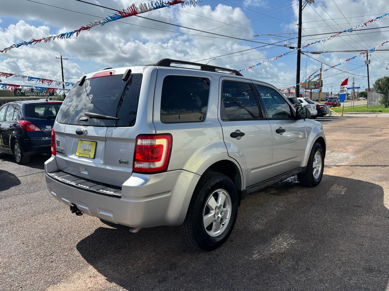 Ford Escape FWD 4dr XLT 2012