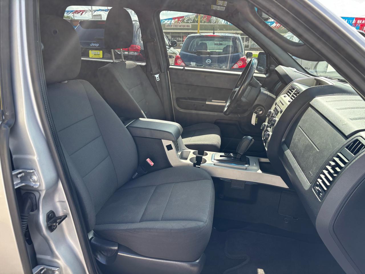 Ford Escape FWD 4dr XLT 2012