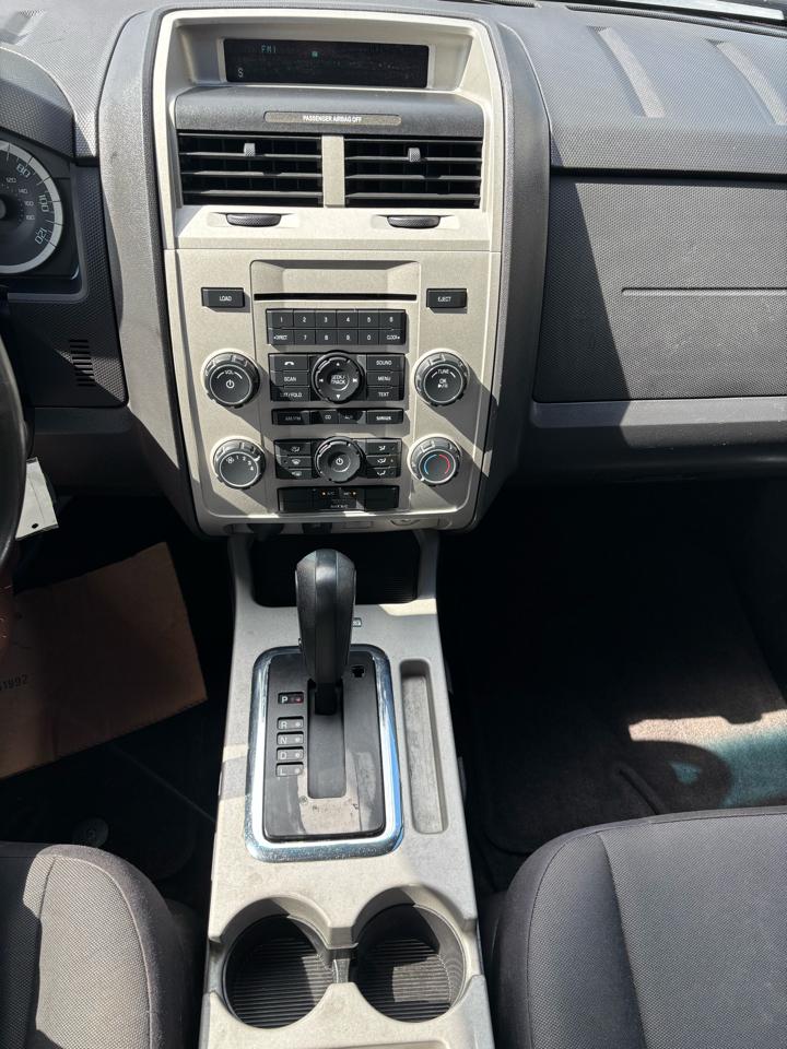 Ford Escape FWD 4dr XLT 2012