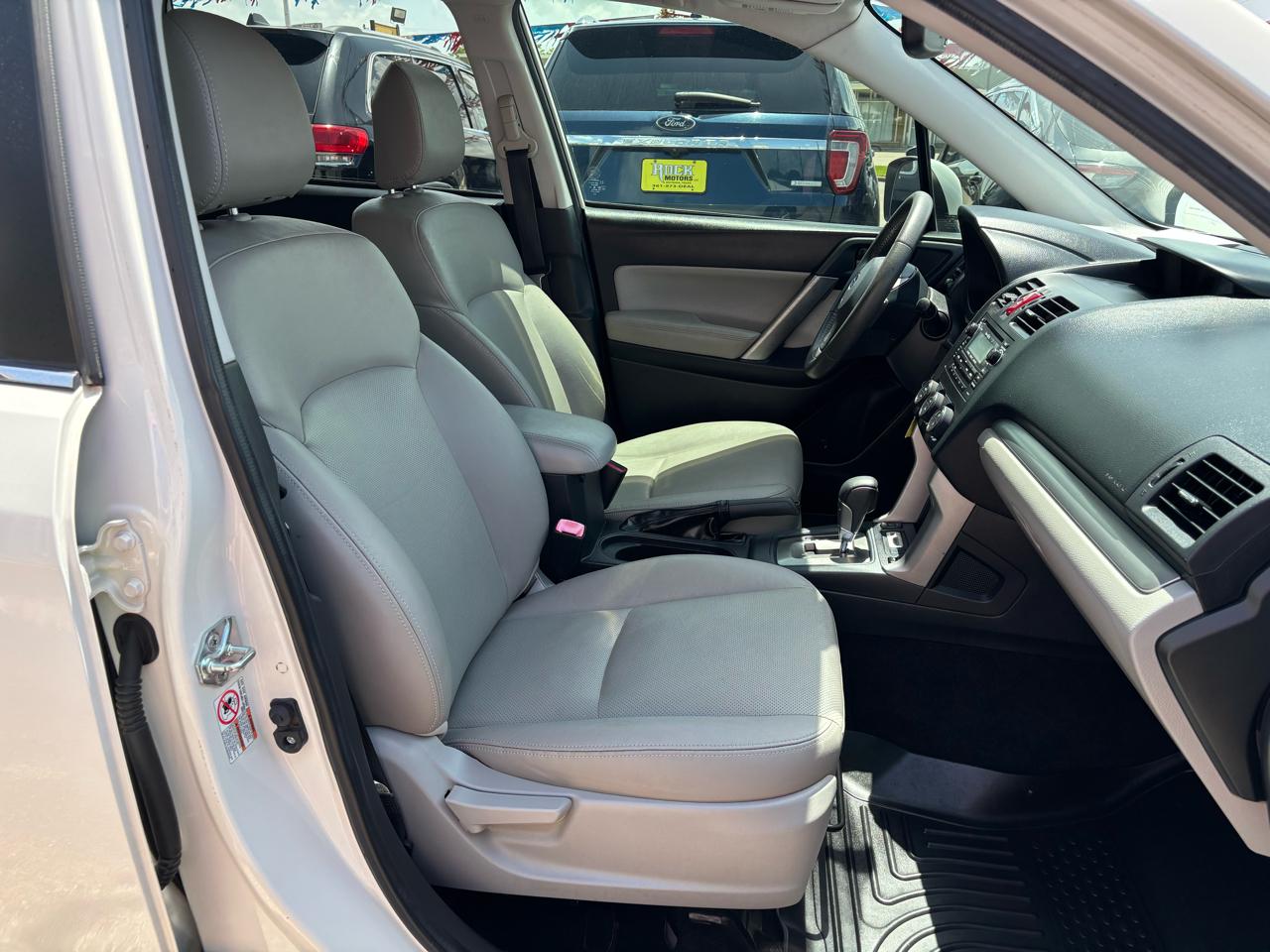 Subaru Forester 4dr CVT 2.5i Limited PZEV 2015