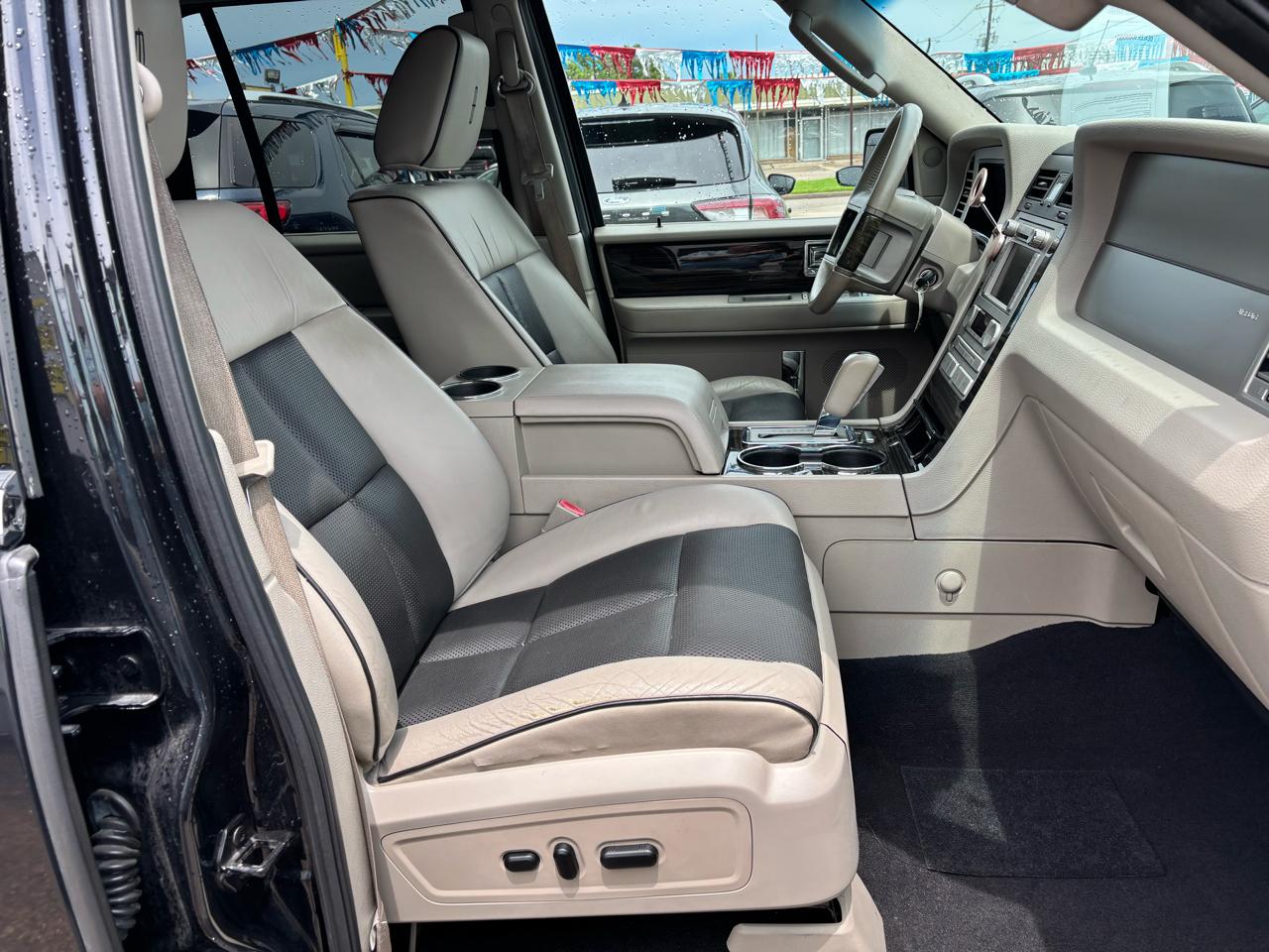 Lincoln Navigator 2WD 4dr 2010