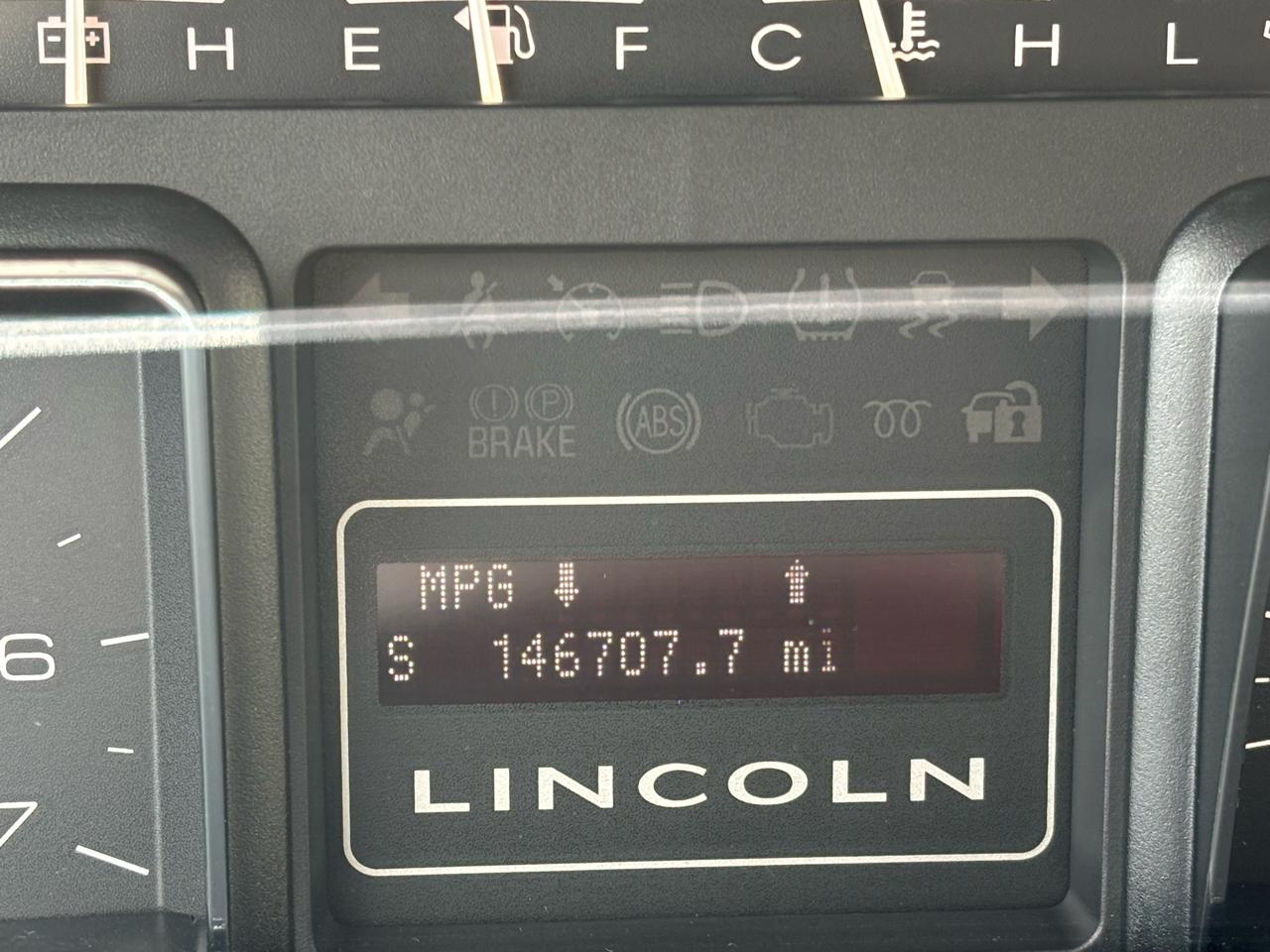 Lincoln Navigator 2WD 4dr 2010
