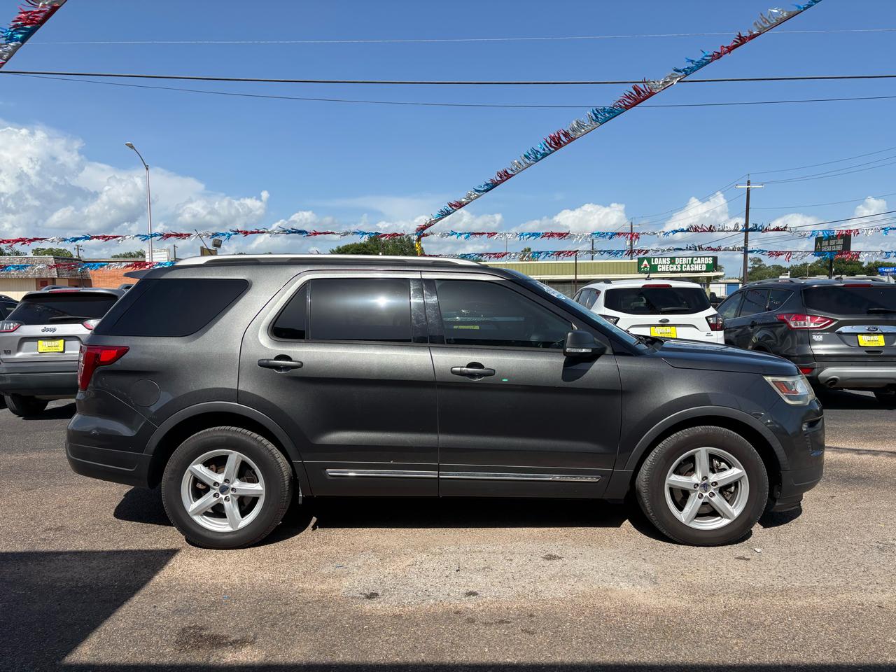 Ford Explorer XLT FWD 2019