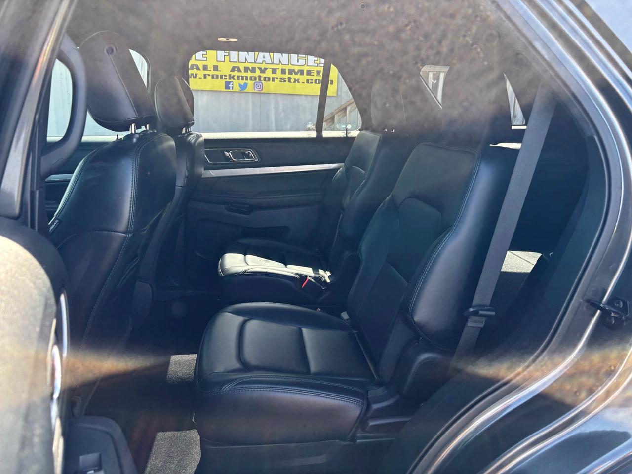 Ford Explorer XLT FWD 2019