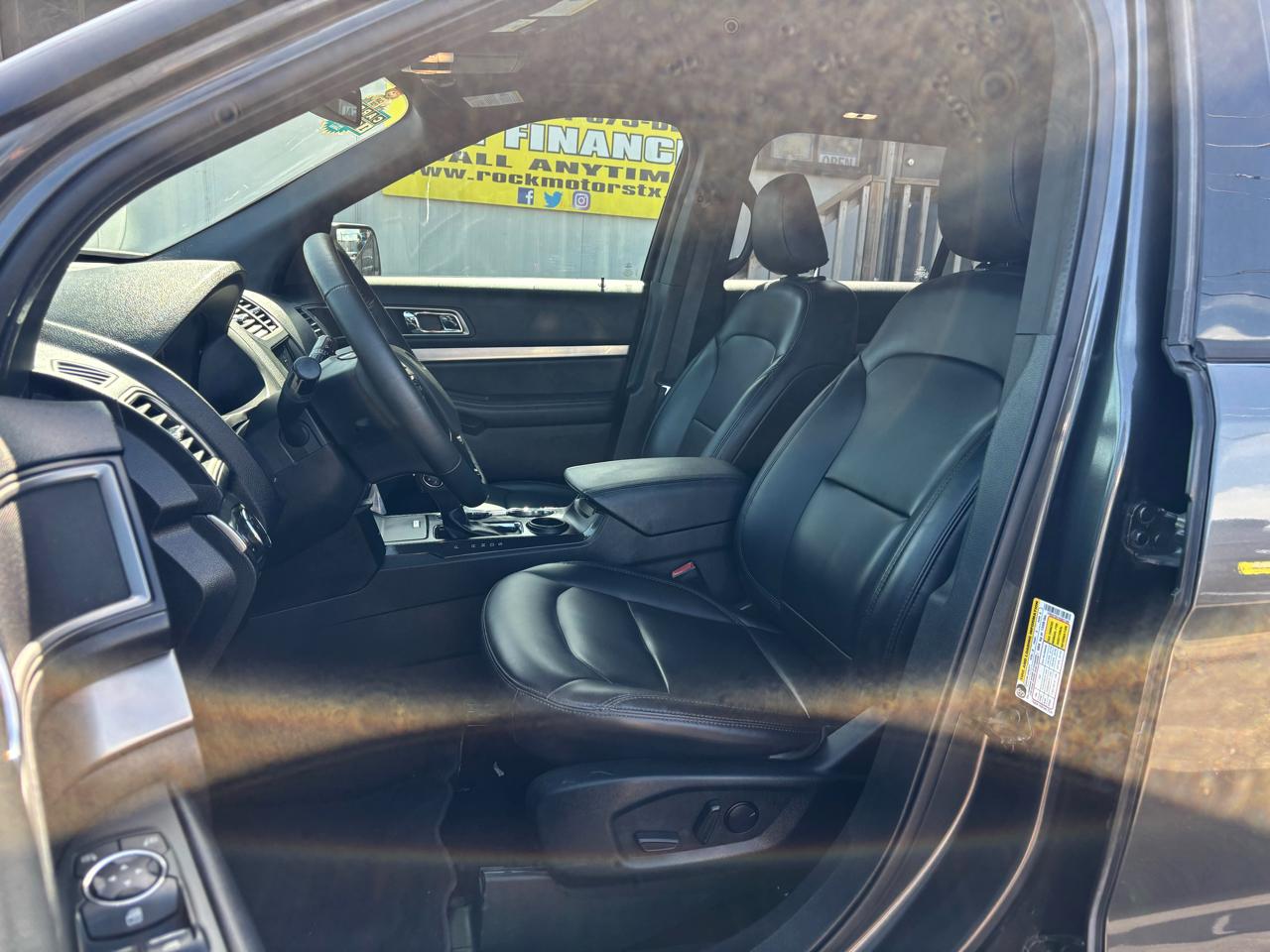 Ford Explorer XLT FWD 2019