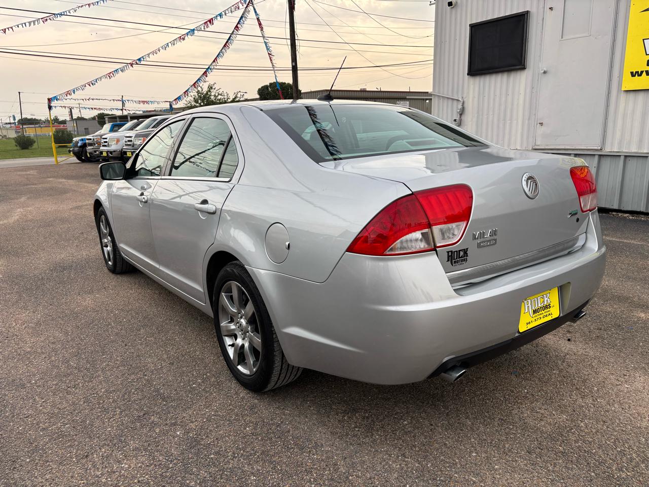 Mercury Milan 4dr Sdn Premier FWD 2010