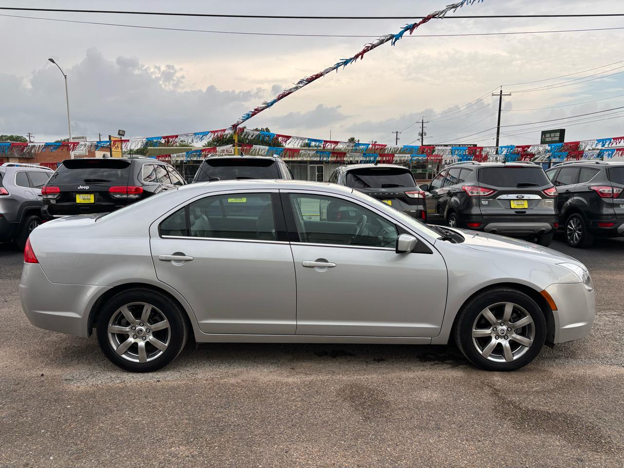 Mercury Milan 4dr Sdn Premier FWD 2010
