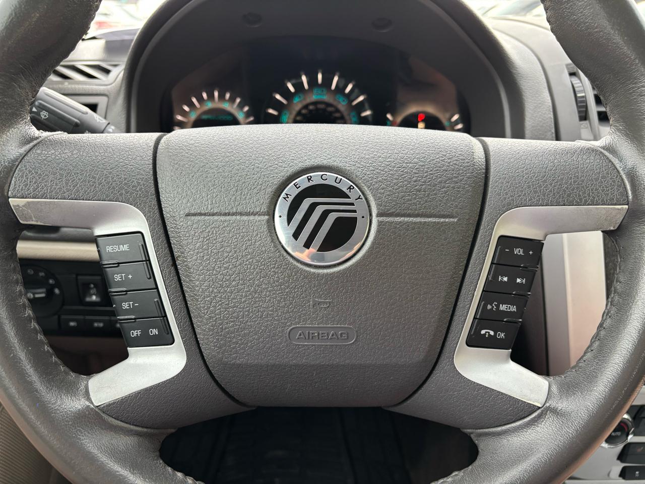Mercury Milan 4dr Sdn Premier FWD 2010
