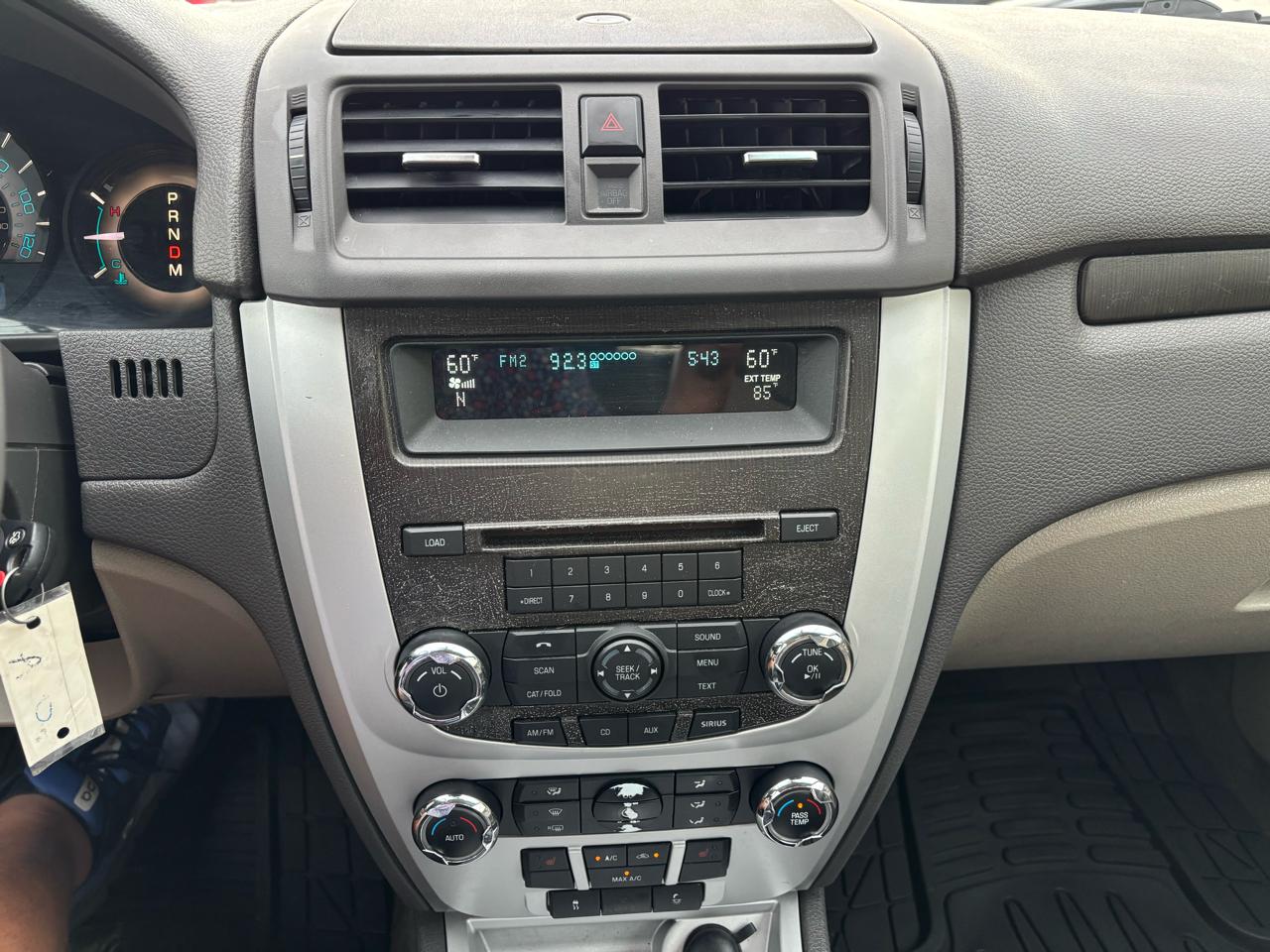 Mercury Milan 4dr Sdn Premier FWD 2010