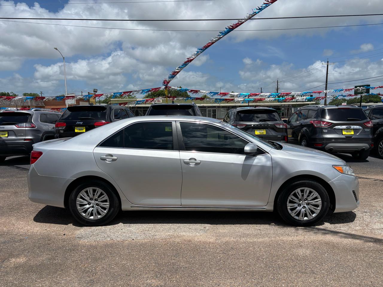 Toyota Camry 4dr Sedan LE Auto 2012