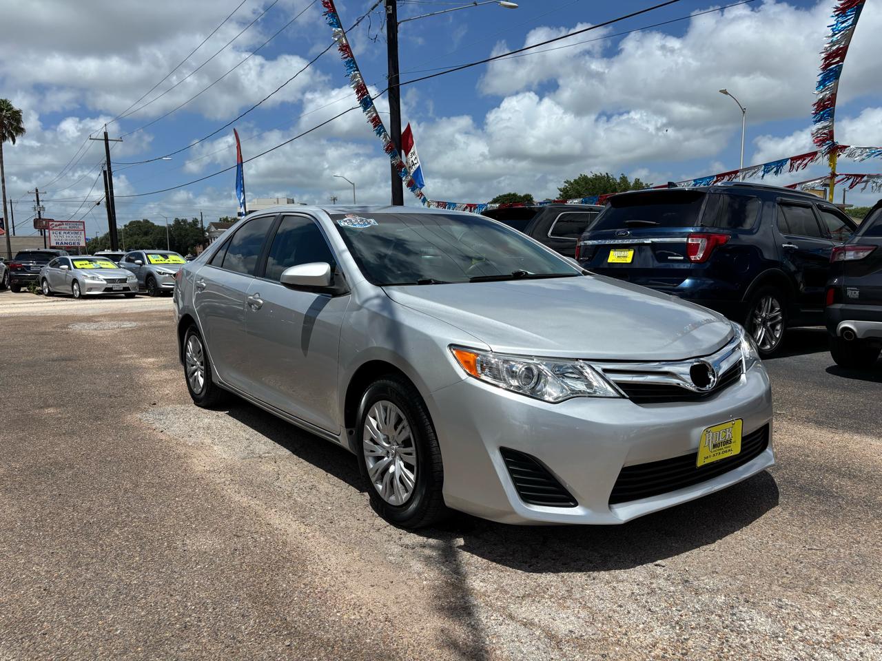 Toyota Camry 4dr Sedan LE Auto 2012