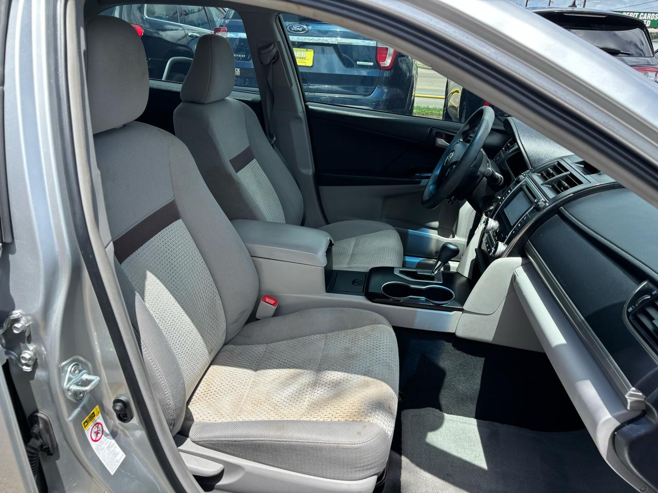 Toyota Camry 4dr Sedan LE Auto 2012