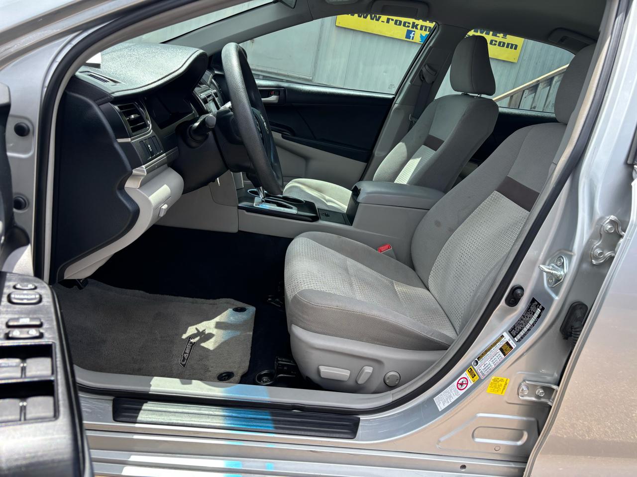 Toyota Camry 4dr Sedan LE Auto 2012