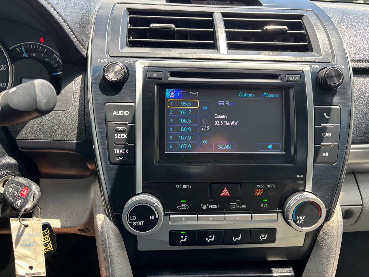 Toyota Camry 4dr Sedan LE Auto 2012