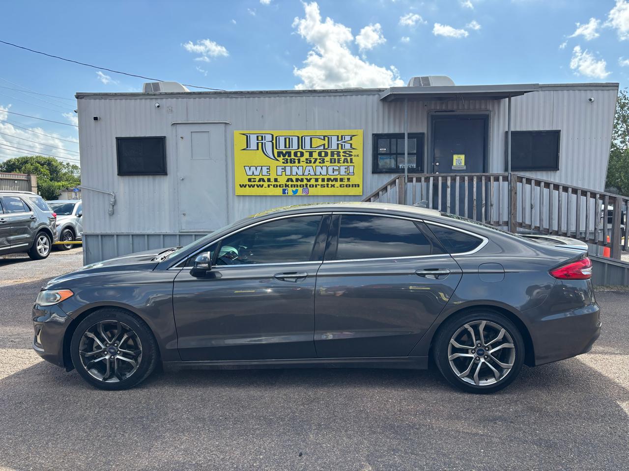 Ford Fusion Hybrid Titanium FWD 2019