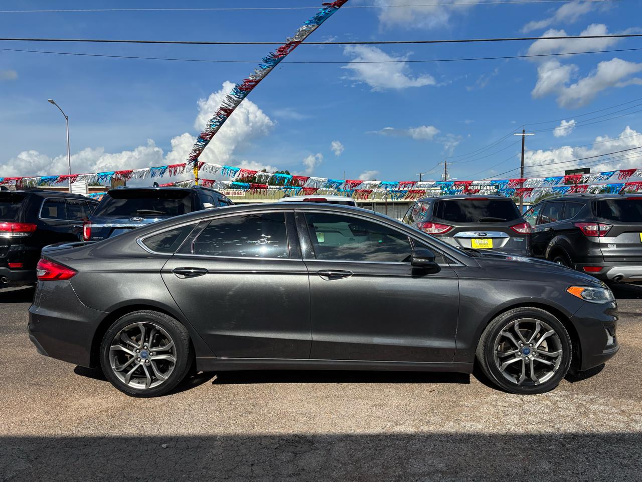 Ford Fusion Hybrid Titanium FWD 2019