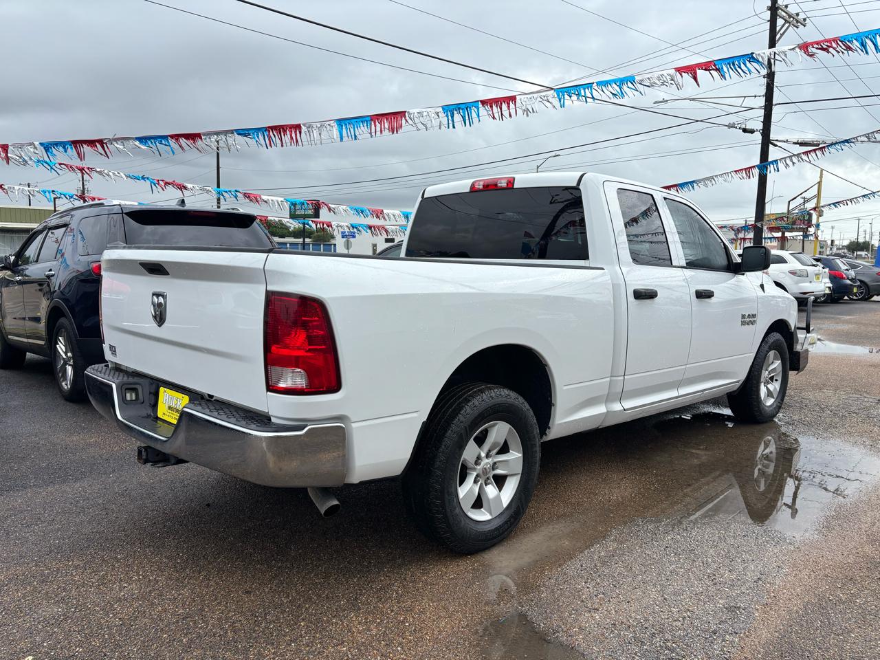 RAM 1500 Tradesman 4x2 Quad Cab 6'4" Box 2018