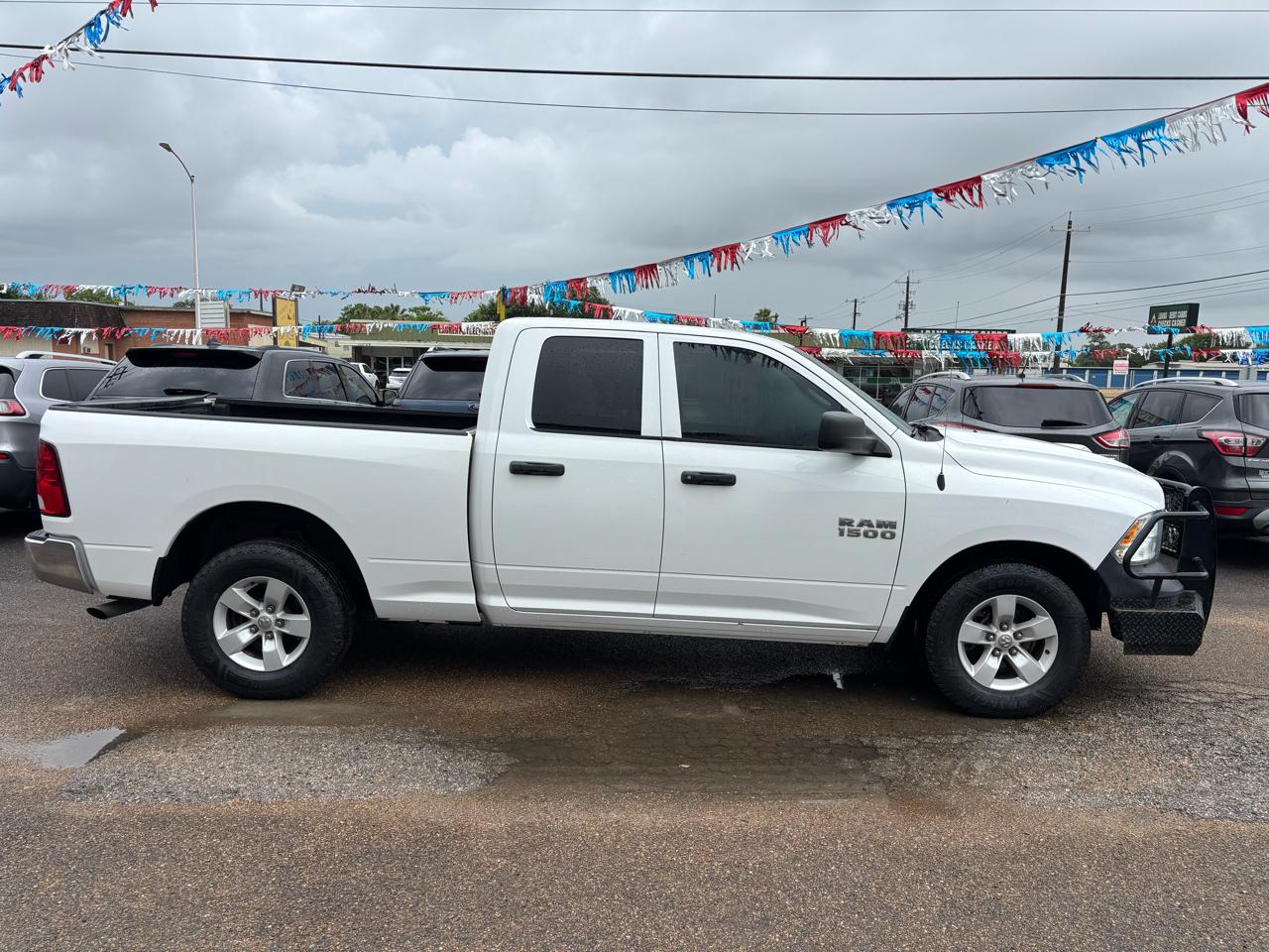 RAM 1500 Tradesman 4x2 Quad Cab 6'4" Box 2018