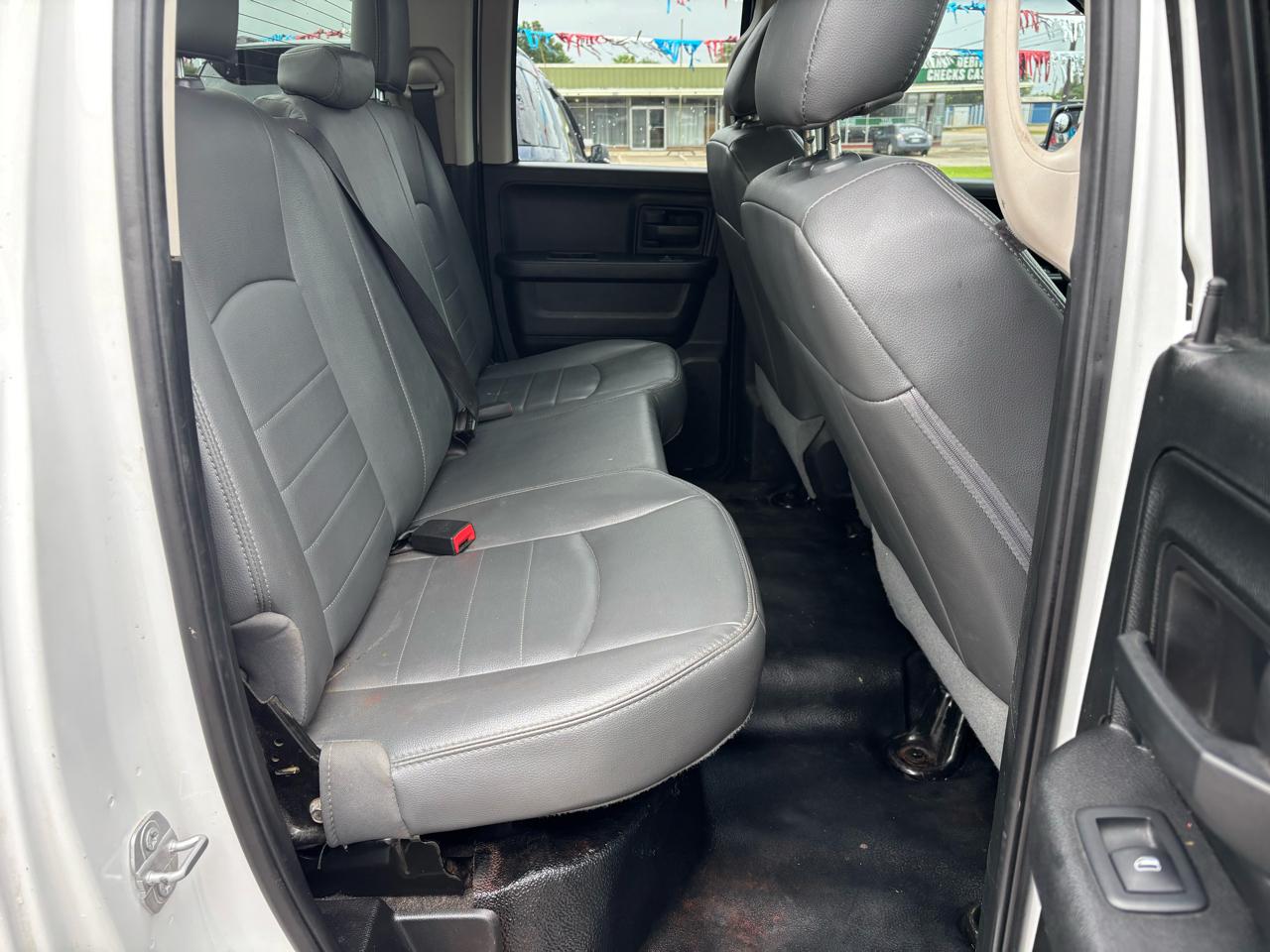 RAM 1500 Tradesman 4x2 Quad Cab 6'4" Box 2018