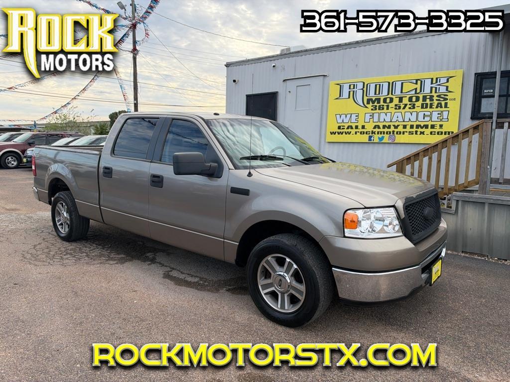 2006 Ford F-150 SuperCrew 139" XLT