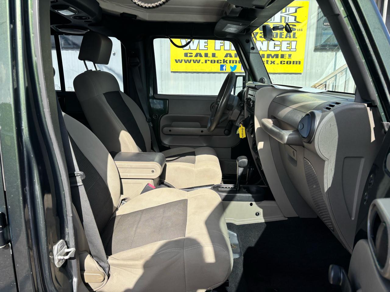 Jeep Wrangler Unlimited 4WD 4dr Sport 2010