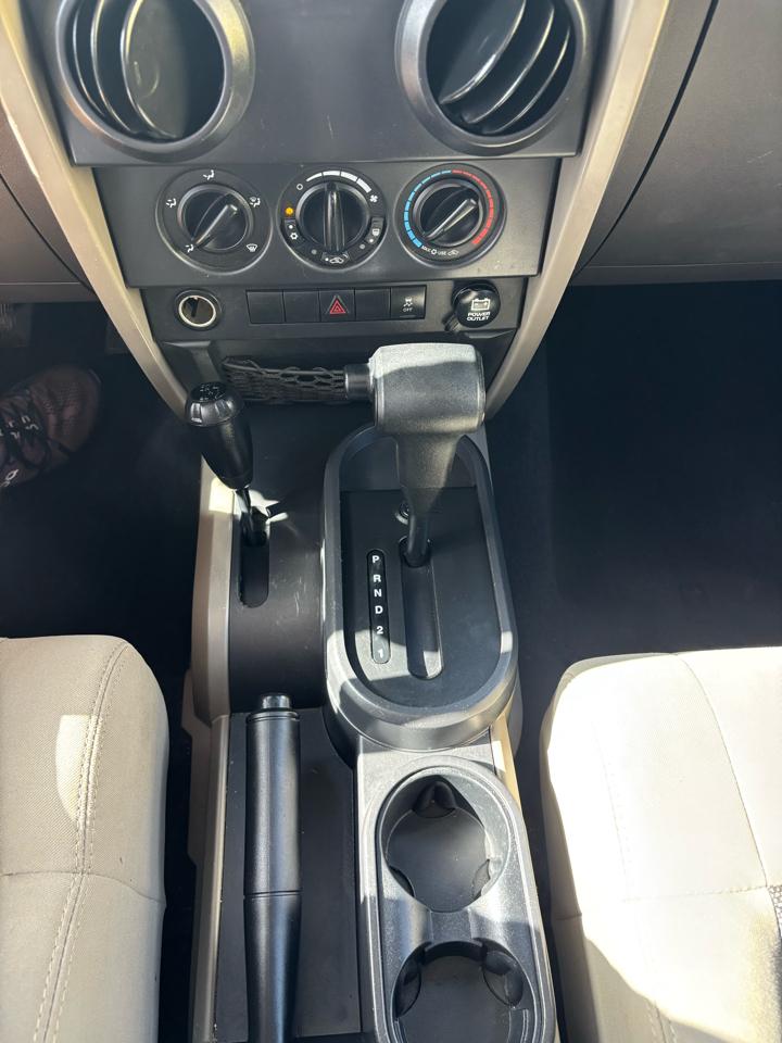 Jeep Wrangler Unlimited 4WD 4dr Sport 2010