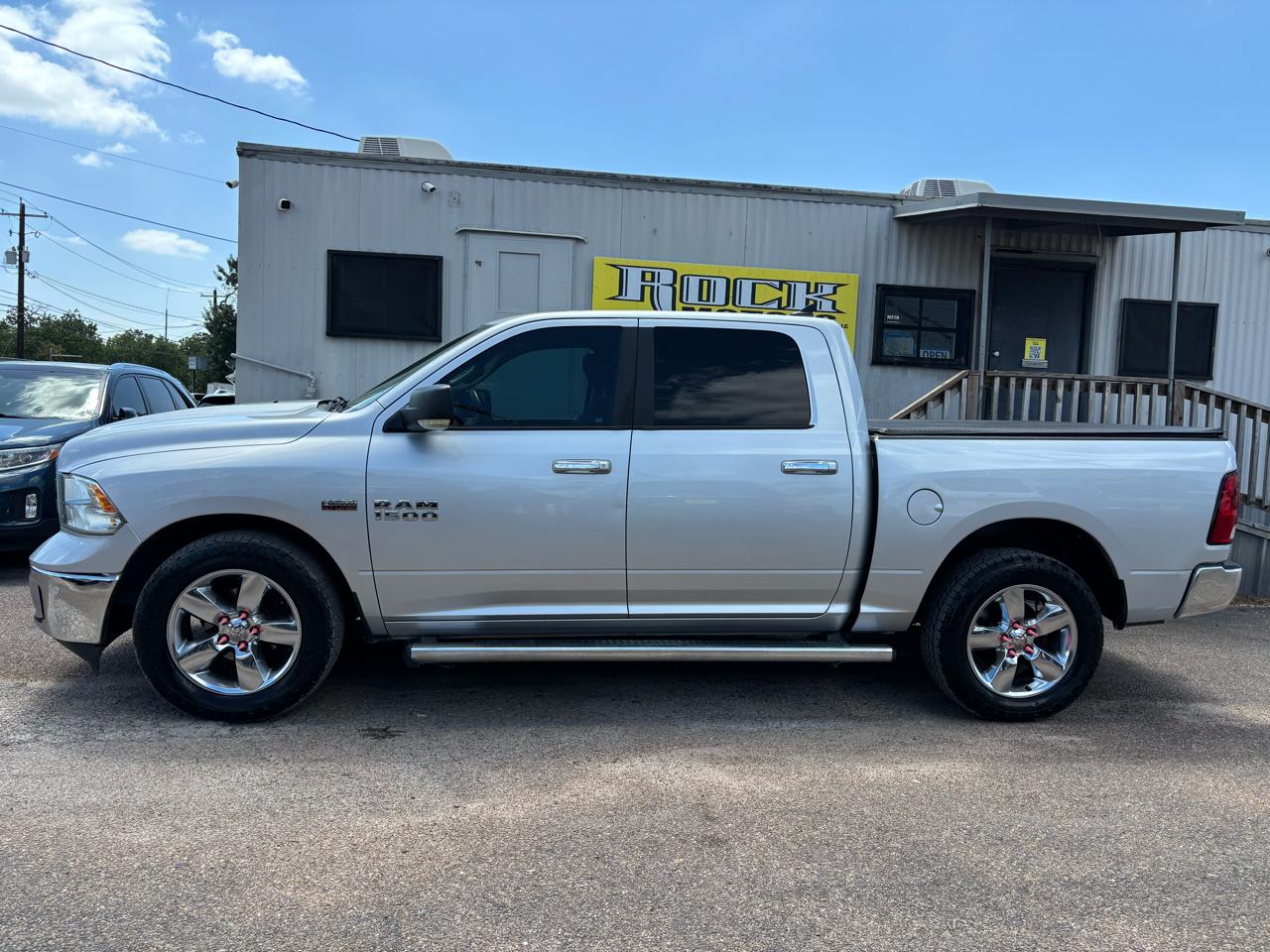 RAM 1500 Lone Star 4x2 Crew Cab 5'7" Box 2017