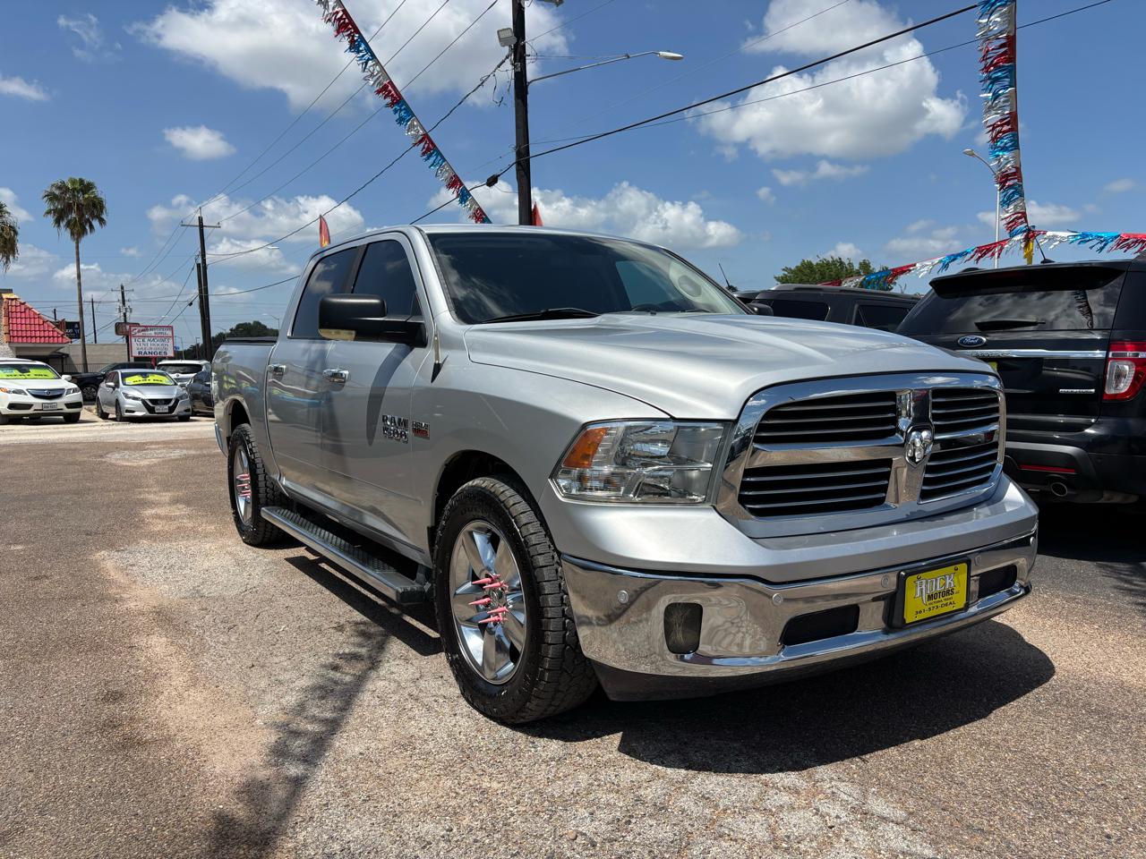 RAM 1500 Lone Star 4x2 Crew Cab 5'7" Box 2017