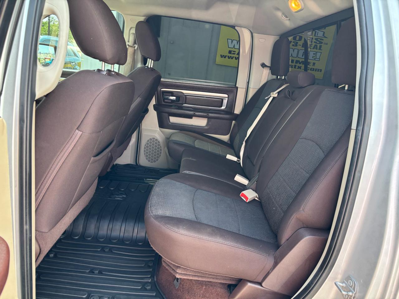 RAM 1500 Lone Star 4x2 Crew Cab 5'7" Box 2017