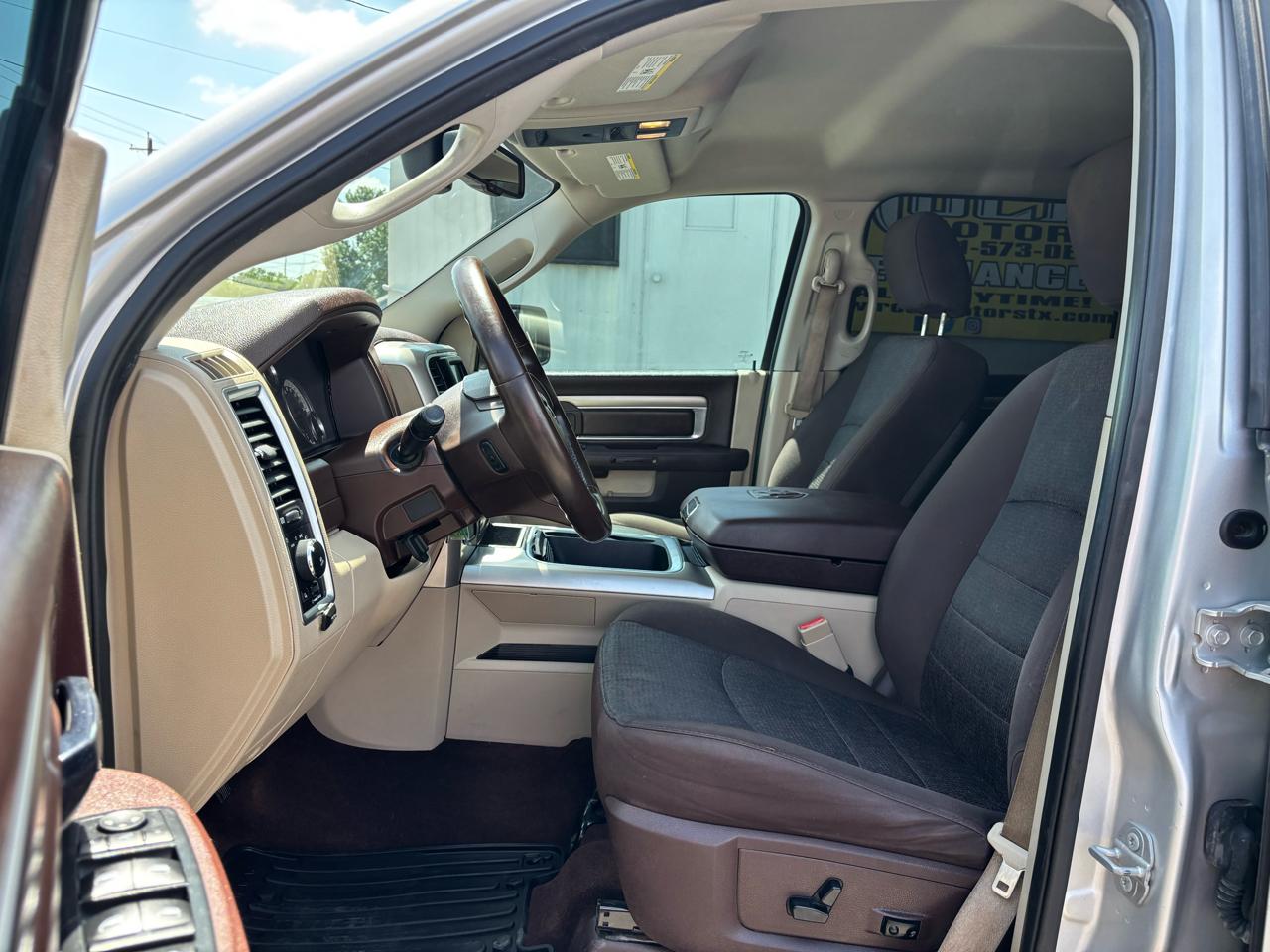 RAM 1500 Lone Star 4x2 Crew Cab 5'7" Box 2017