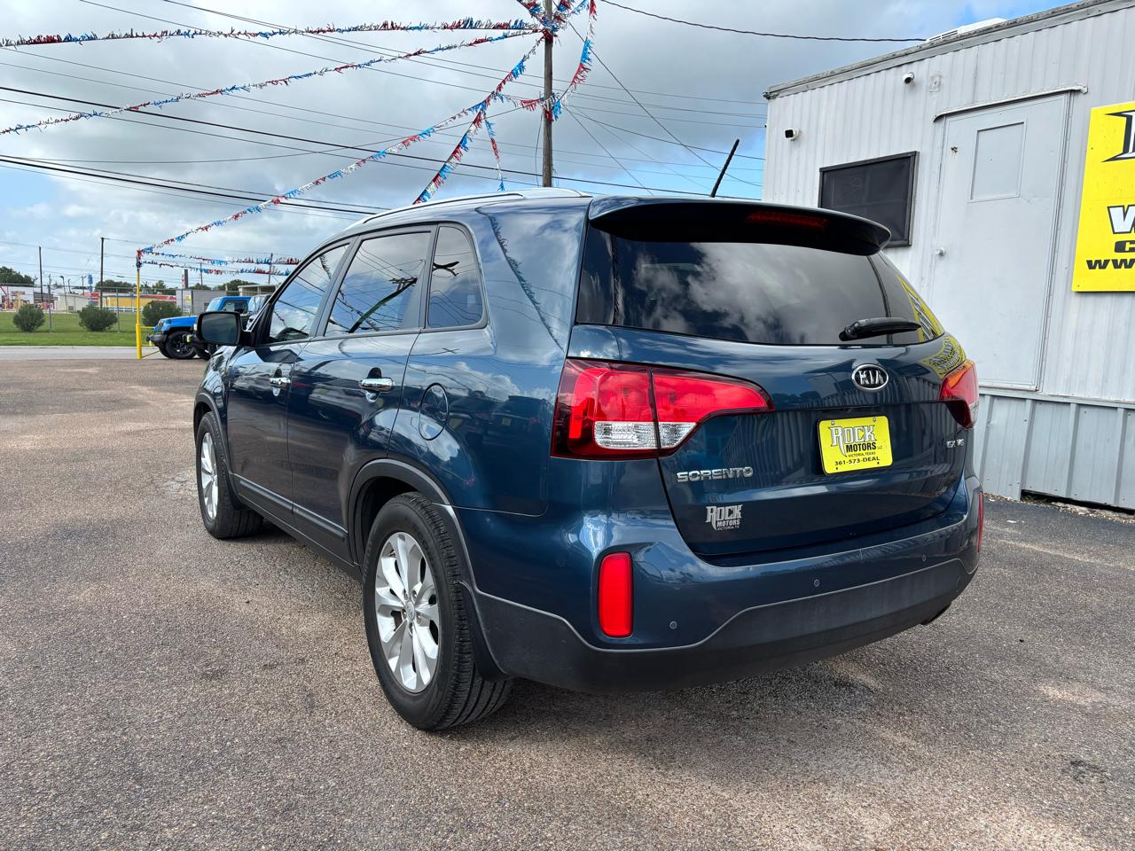 Kia Sorento 2WD 4dr V6 EX 2015