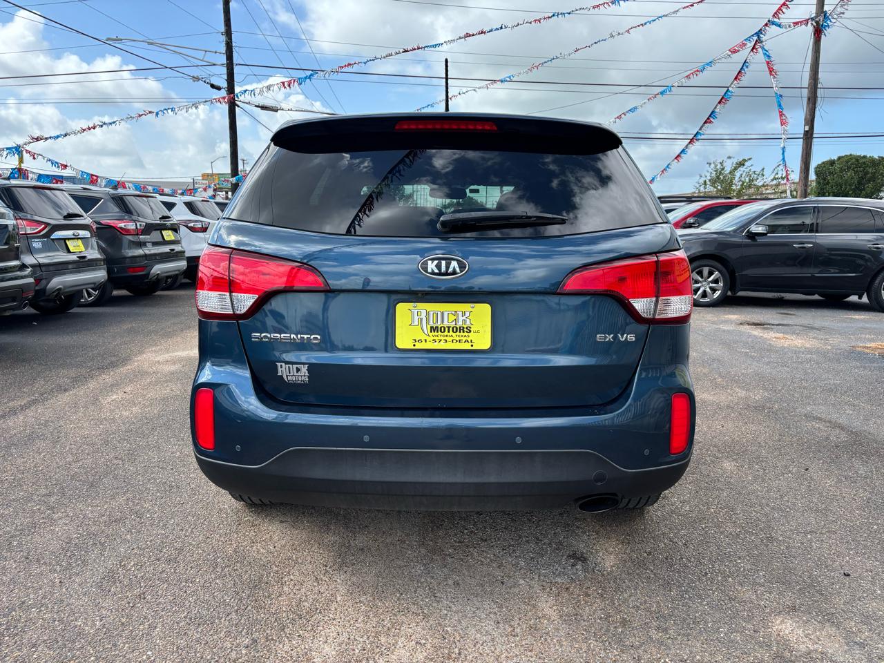 Kia Sorento 2WD 4dr V6 EX 2015
