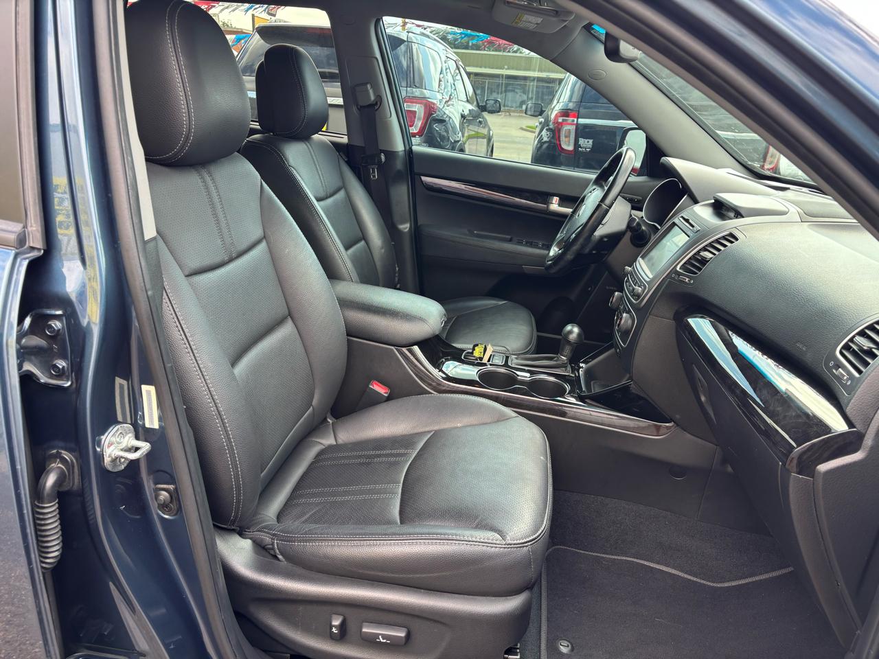 Kia Sorento 2WD 4dr V6 EX 2015